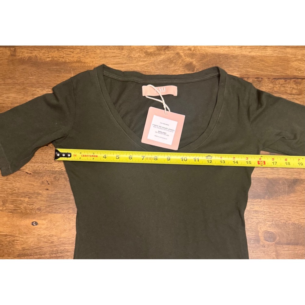 Cali Dreaming V-Neck Tee Organic Cotton Knit Top Dark Army Green Size S - Picture 7 of 9